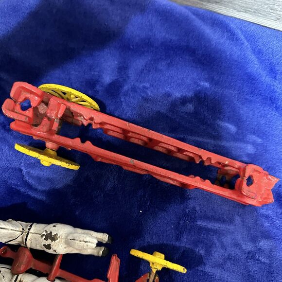 Vintage Cast Iron Horse Drawn Fire Truck Engine Wagon & 2 Horses Toy Two Pieces - Picture 11 of 16